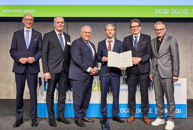 DGOU-Preis zur Förderung der Rehabilitationsforschung 2026 geht an Charité-Studie zur Prähabilitation bei gebrechlichen Hüftpatienten